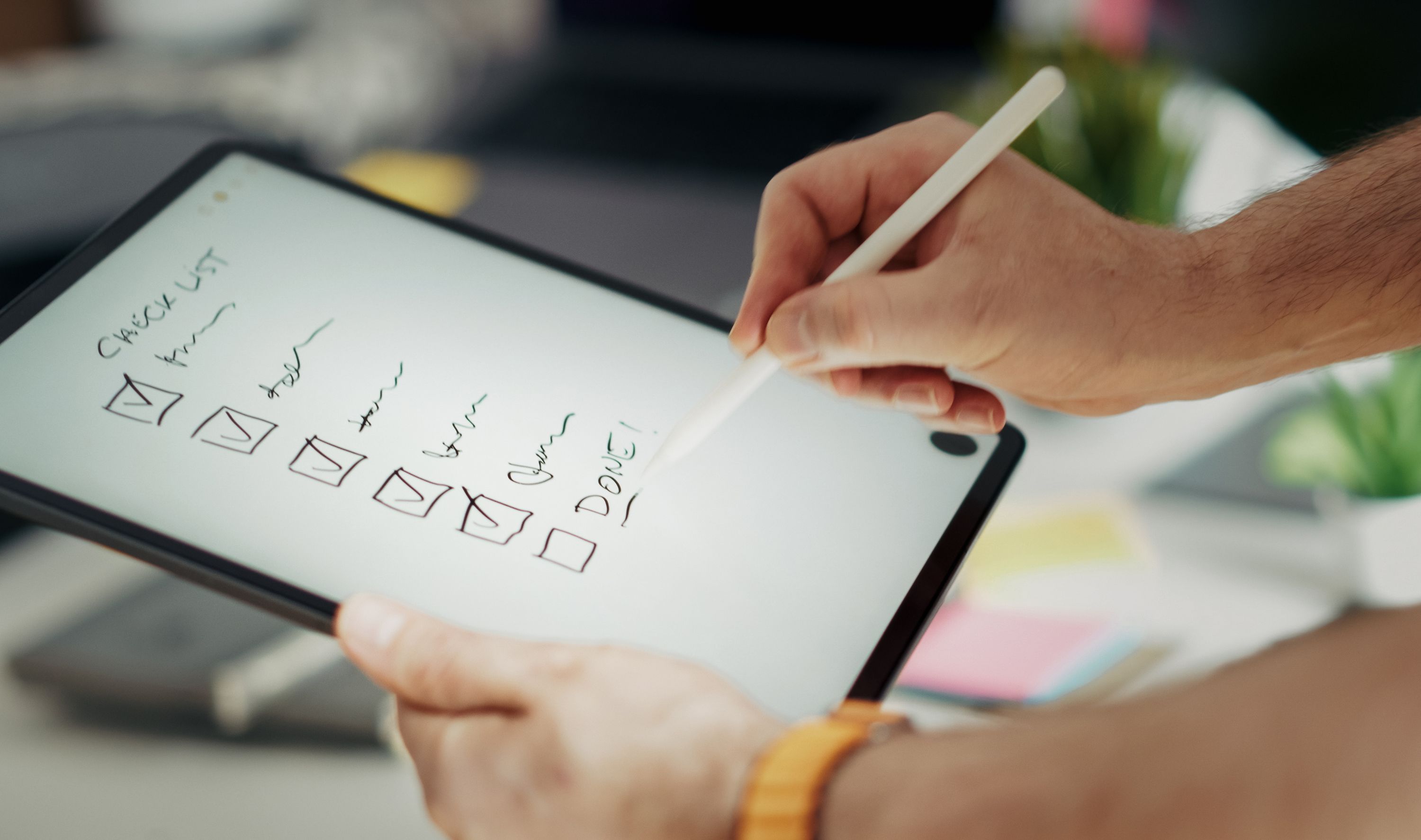 Une checklist numérique cochée étape par étape pour un build MVP